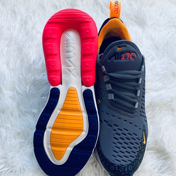 Nike Air Max 270 - Picture 6 of 6